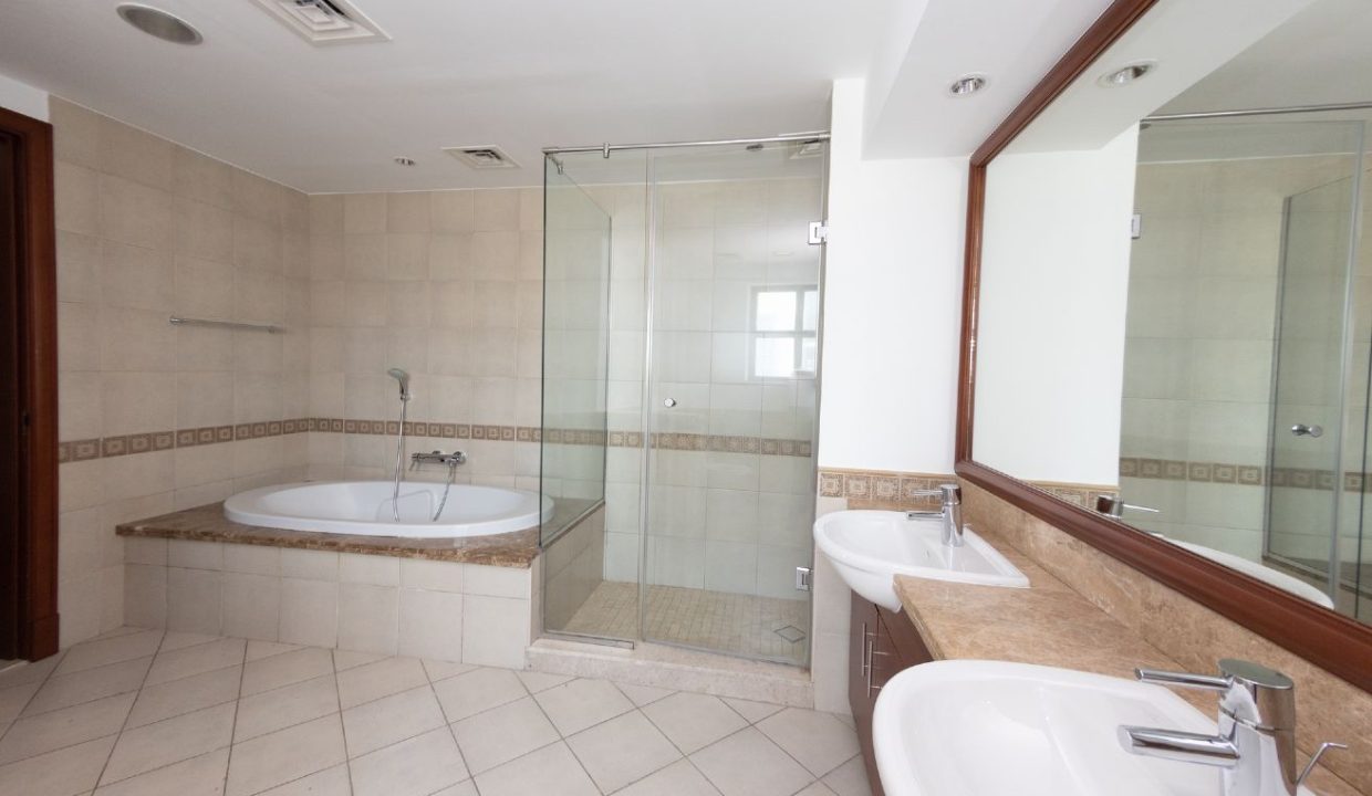 Spacious 2BR D-Type | Golden Mile 1 | Vacant-12