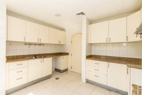Stunning 3BR + Study Villa | Lake Backing | Spring-13