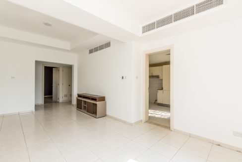 Stunning 3BR + Study Villa | Lake Backing | Spring-24