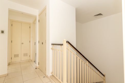Stunning 3BR + Study Villa | Lake Backing | Spring-5
