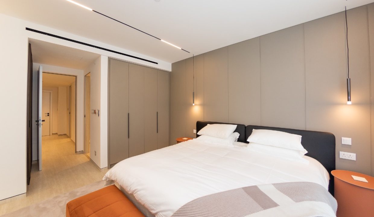 Exclusive|Fully Renovated 1BR |Spacious terrace-2