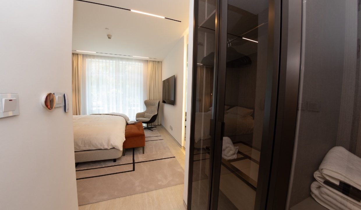 Exclusive|Fully Renovated 1BR |Spacious terrace-17