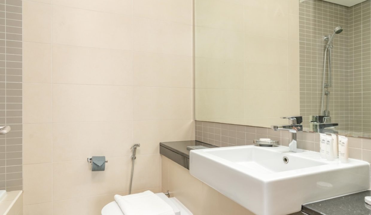 Fully Furnished 2-BR with Full Marina View-28