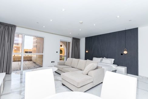 Luxury Upgraded Studio | 715 Sq Ft | Murjan 2-2