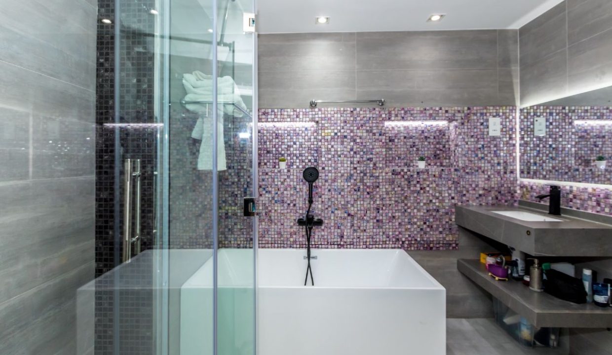 Stunning 2BR | Designer Furnished | Full Sea View-28
