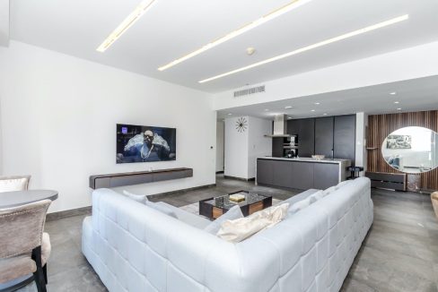 Stunning 2BR | Designer Furnished | Full Sea View-6