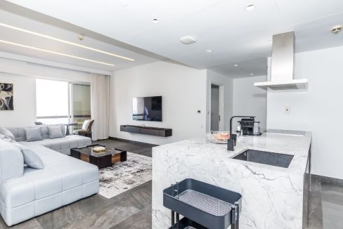 Stunning 2BR | Designer Furnished | Full Sea View-9