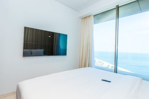 Beachfront Luxury Living | 4BR+M at Palm Jumeirah-12