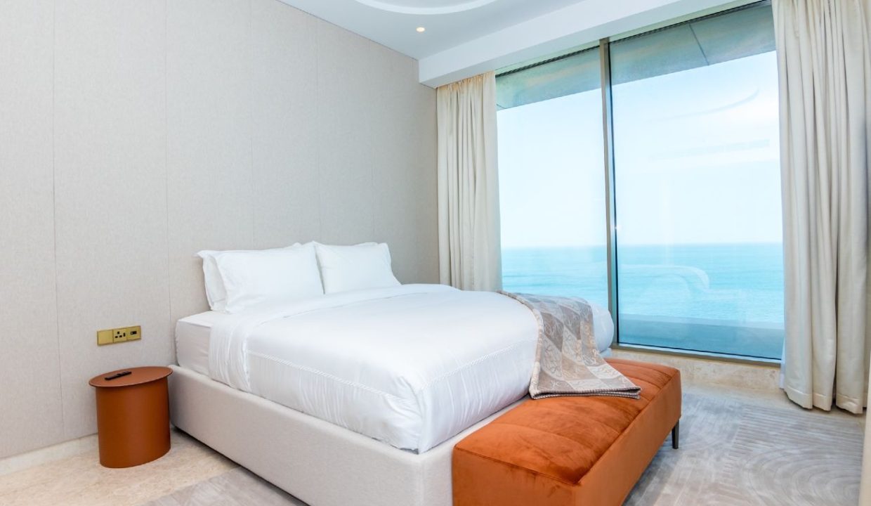 Beachfront Luxury Living | 4BR+M at Palm Jumeirah-17