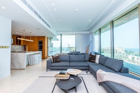 Beachfront Luxury Living | 4BR+M at Palm Jumeirah-1