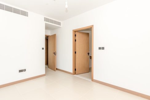 Spacious Furnished 1BR | Vida Residences-2