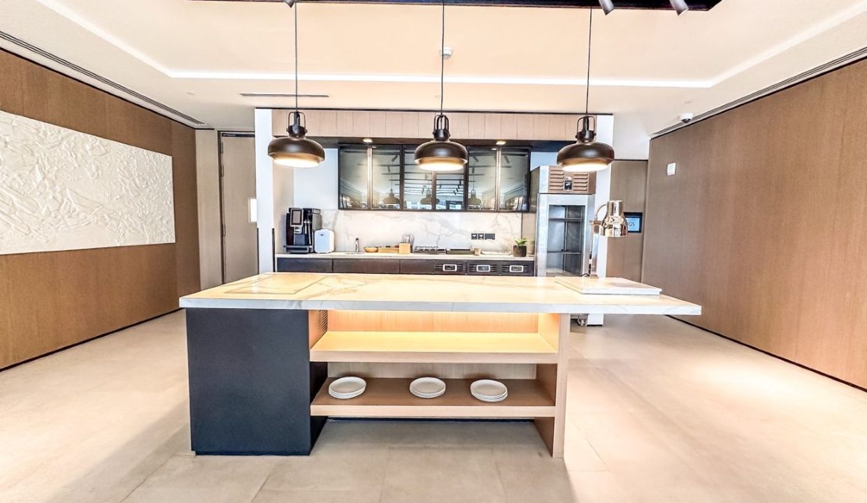 Spacious Furnished 1BR | Vida Residences-14