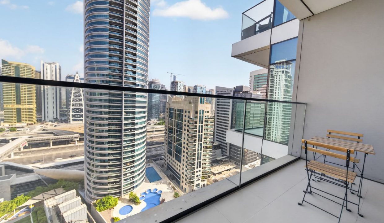 Spacious Furnished 1BR | Vida Residences-7