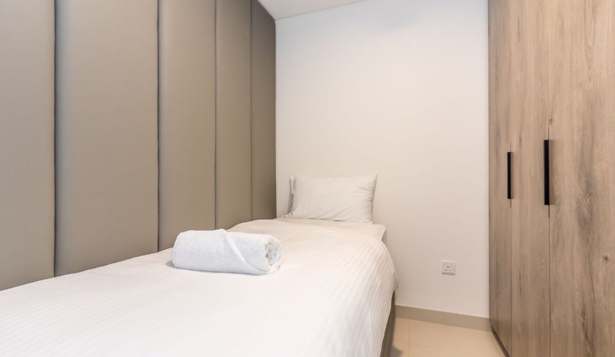 Upgraded Furnished 3BR + Maid | Burj Crown-11