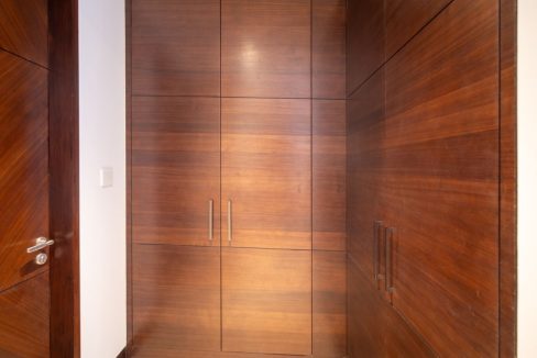 Luxury 4BR + Maid | Fully Furnished Serviced Apart-12