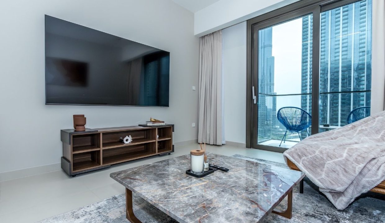 Upgraded Furnished 3BR + Maid | Burj Crown-3
