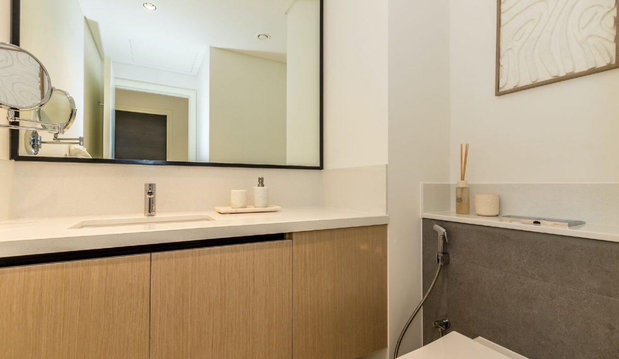 Upgraded Furnished 3BR + Maid | Burj Crown-22