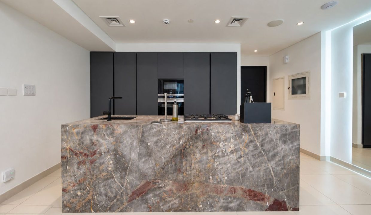Upgraded Furnished 3BR + Maid | Burj Crown-26