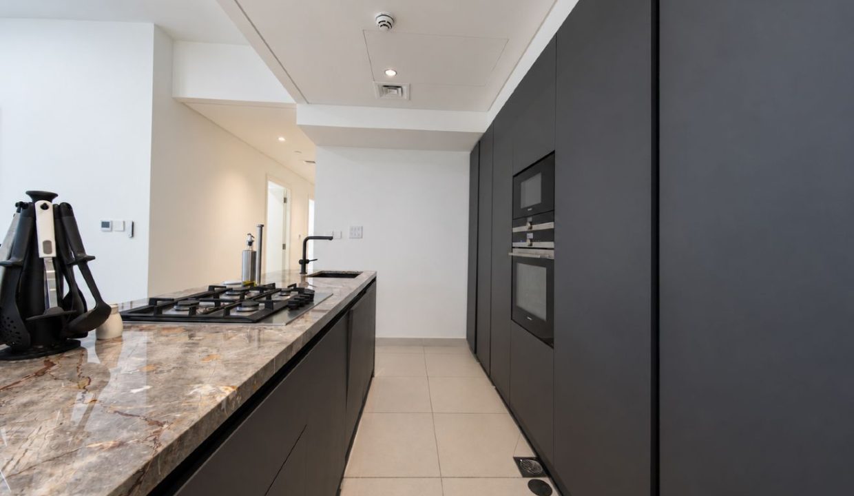 Upgraded Furnished 3BR + Maid | Burj Crown-27