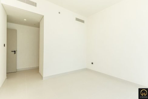 Luxurious 3BR | High Floor | Marina Skyline View-16