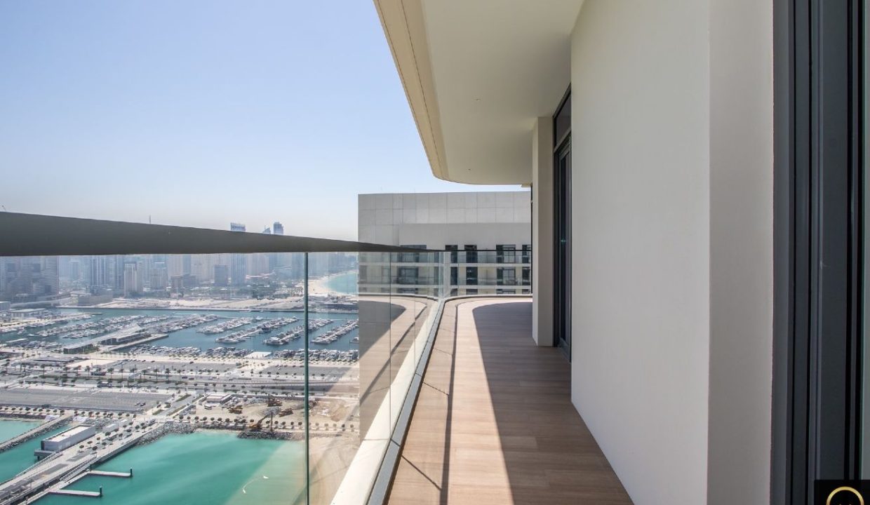 Luxurious 3BR | High Floor | Marina Skyline View-17