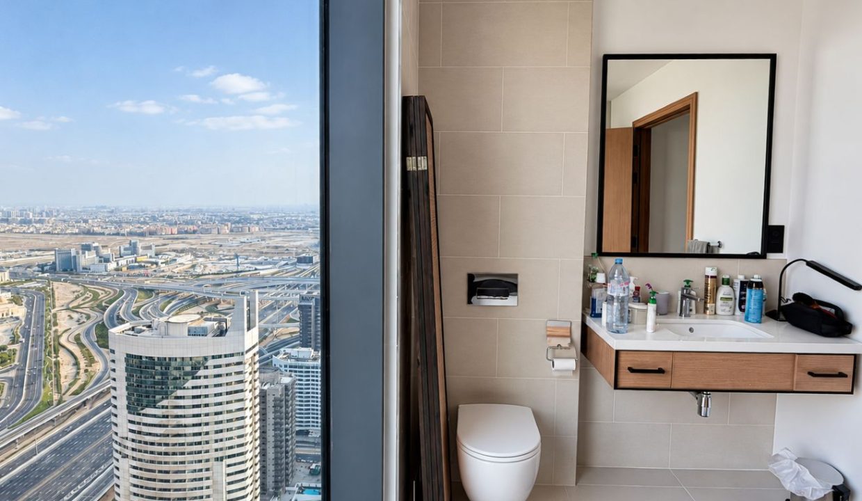 Luxury 2BR | High Floor | Marina & Sea View-25