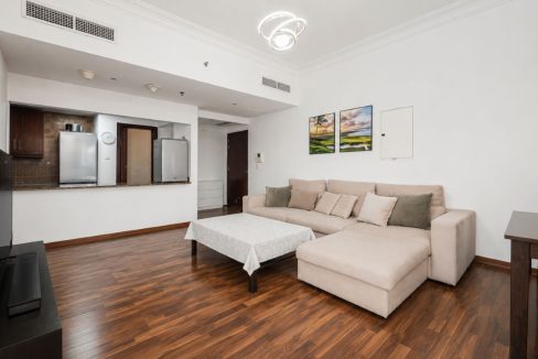 Spacious 2BR | Beautiful Lake View | Lakeshore-2