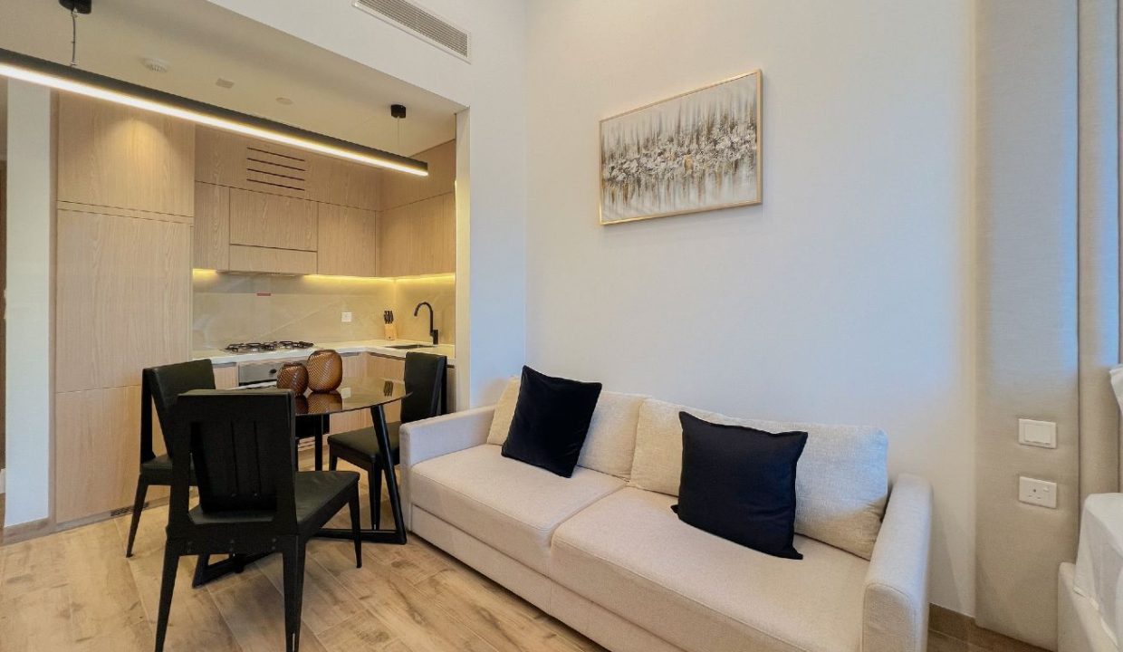 Cozy Studio With Huge Balcony | Park View-1