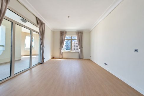 Spacious 3BR | Shoreline Apartments | Al Hamri-2