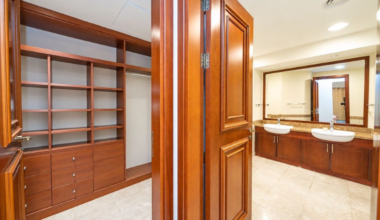 Spacious 1BR | Fairmont Residences North-12