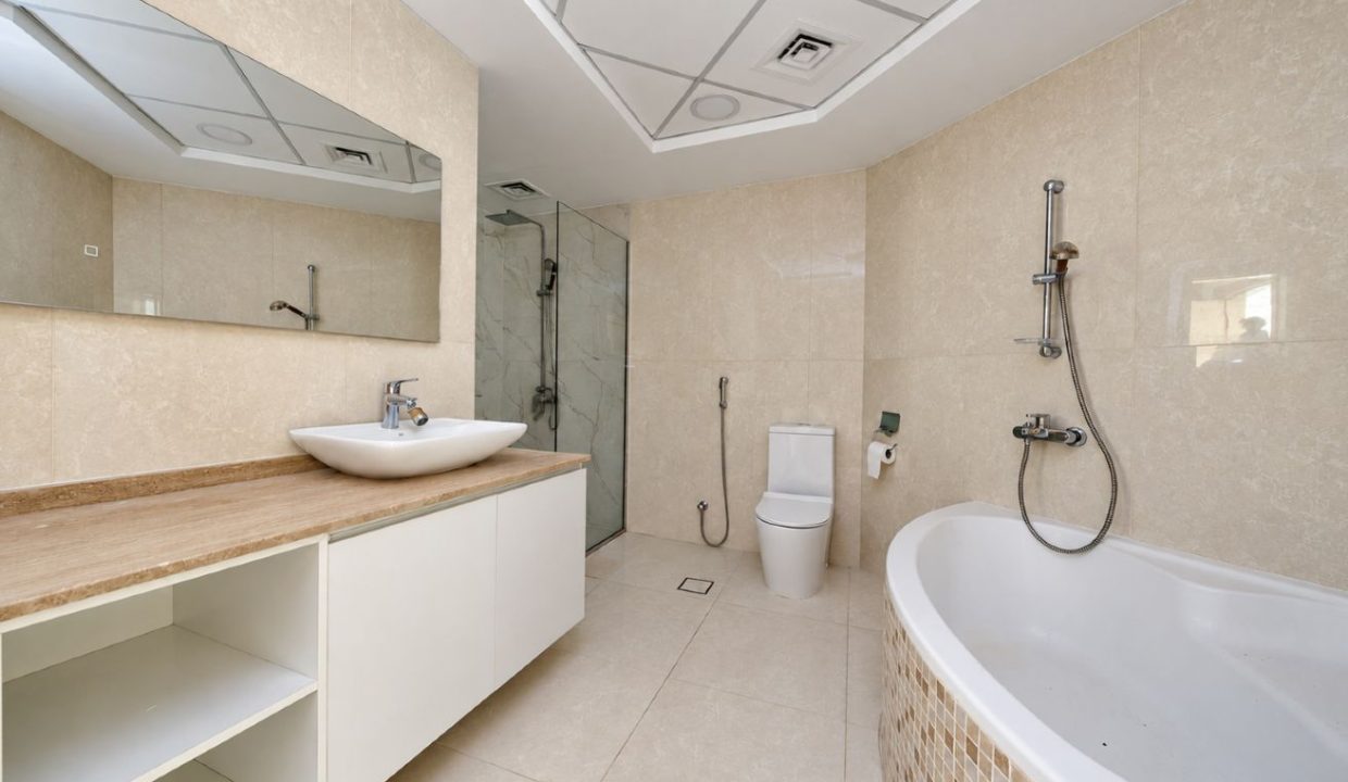 Spacious 3BR | Shoreline Apartments | Al Hamri-13