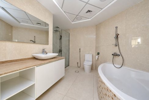 Spacious 3BR | Shoreline Apartments | Al Hamri-13
