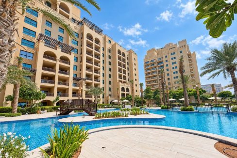 Spacious 1BR | Fairmont Residences North-16
