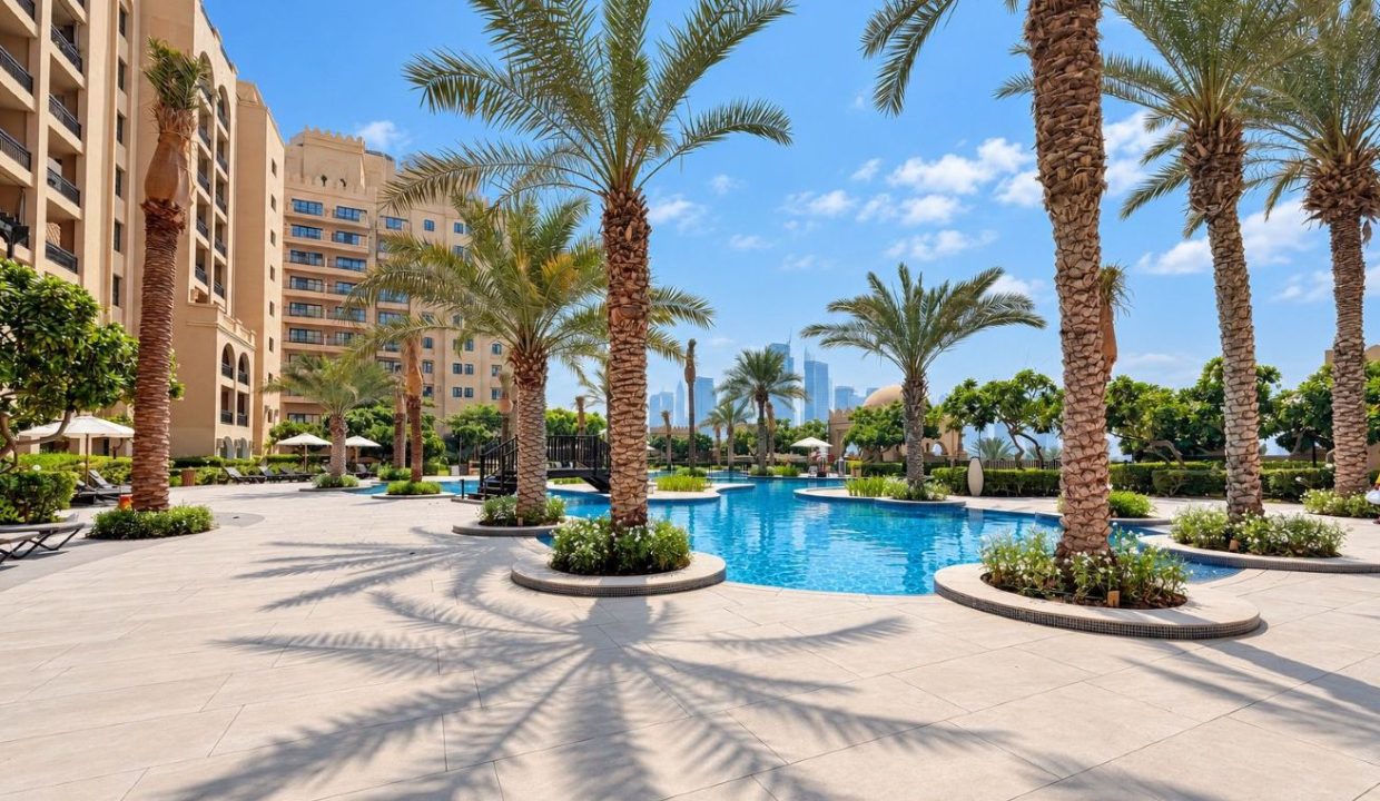 Spacious 1BR | Fairmont Residences North-17
