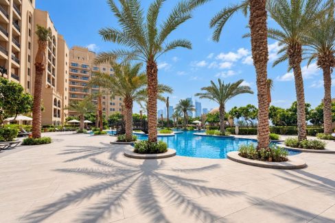 Spacious 1BR | Fairmont Residences North-17