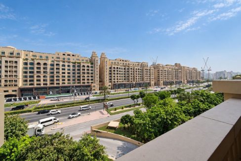 Spacious 1BR | Fairmont Residences North-18