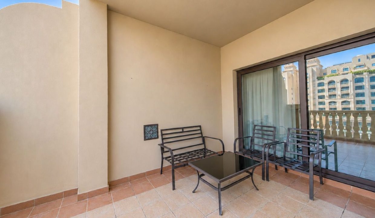 Spacious 1BR | Fairmont Residences North-3
