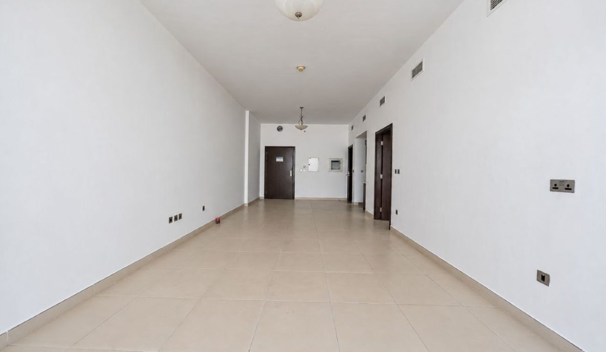 Spacious 1BR | Sea View | Azure Residences-3