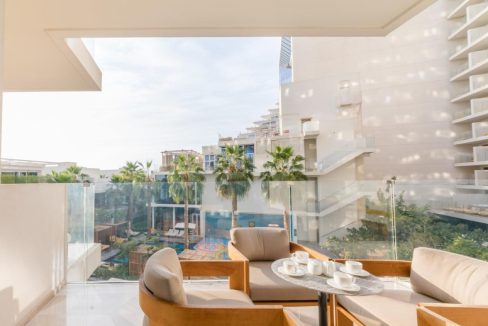 Furnished 2 BR Apartment in Palm Jumeirah-1