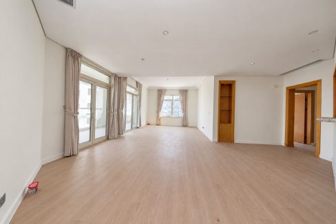 Spacious 3BR | Shoreline Apartments | Al Hamri-1