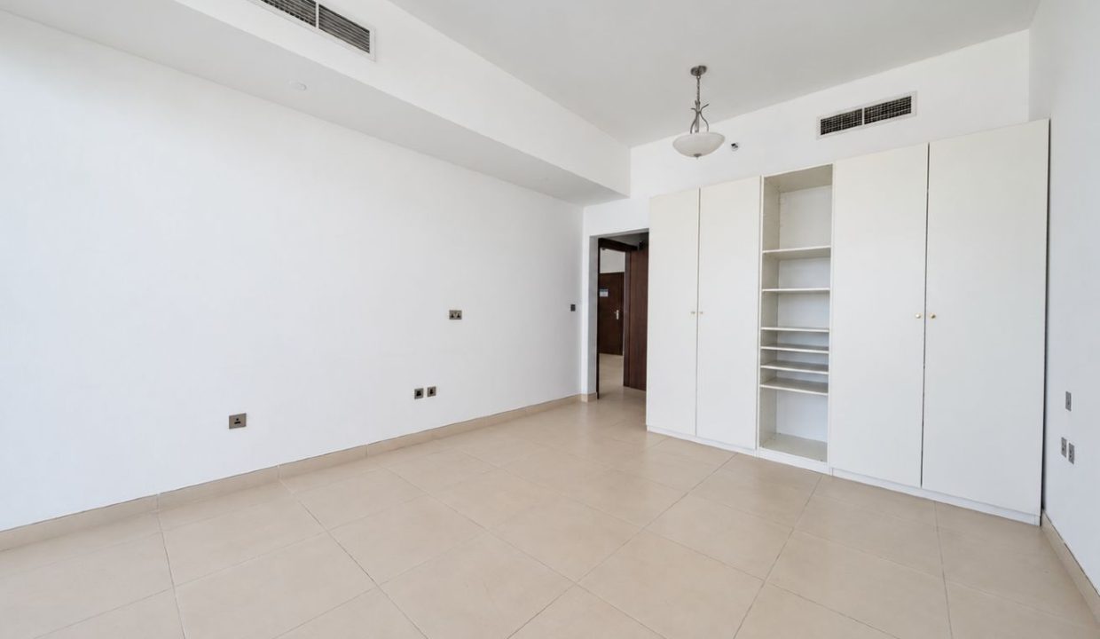 Spacious 1BR | Sea View | Azure Residences-4