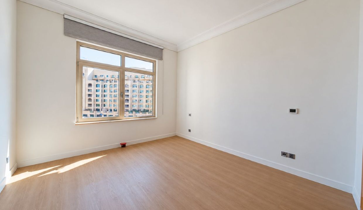 Spacious 3BR | Shoreline Apartments | Al Hamri-5