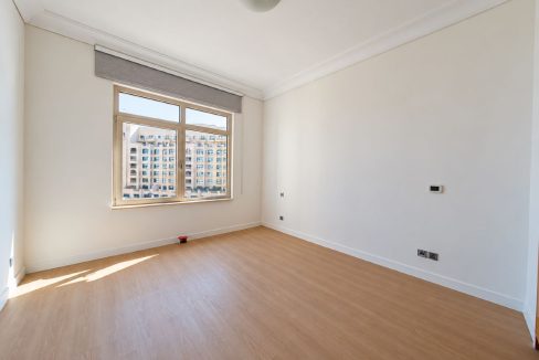 Spacious 3BR | Shoreline Apartments | Al Hamri-5