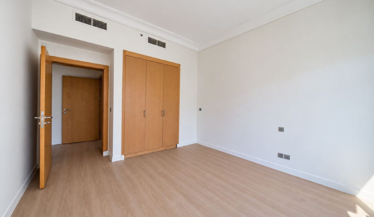 Spacious 3BR | Shoreline Apartments | Al Hamri-6