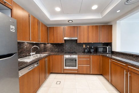 Spacious 1BR | Fairmont Residences North-7
