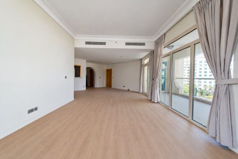 Spacious 3BR | Shoreline Apartments | Al Hamri-7