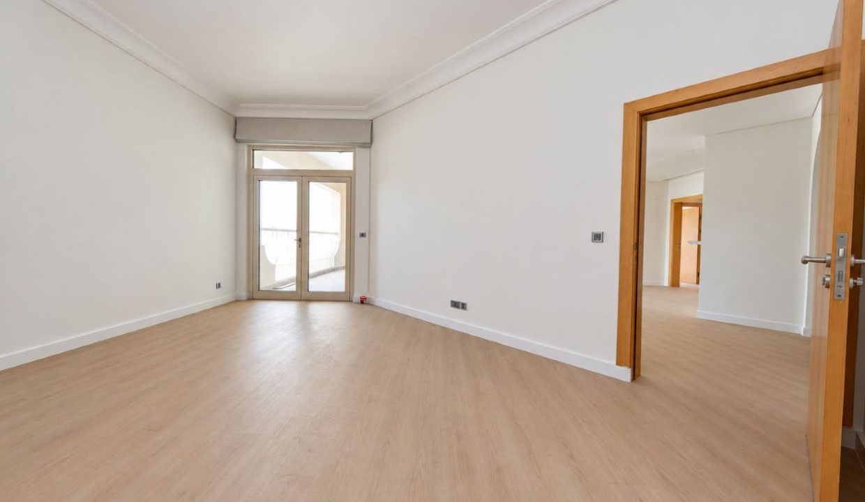 Spacious 3BR | Shoreline Apartments | Al Hamri-8