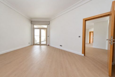 Spacious 3BR | Shoreline Apartments | Al Hamri-8