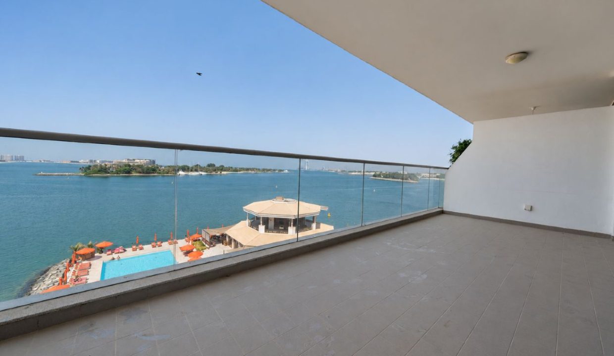 Spacious 1BR | Sea View | Azure Residences-9