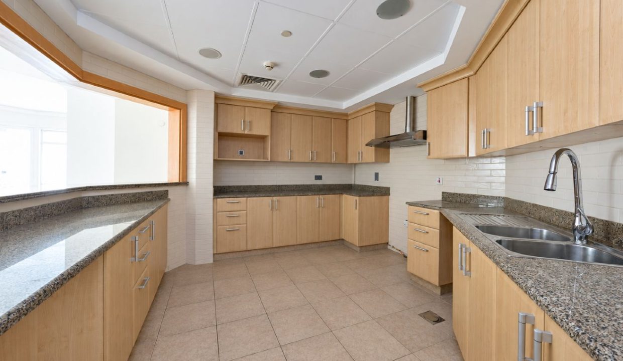 Large 3BR | Palm Jumeirah | Al Habool-9